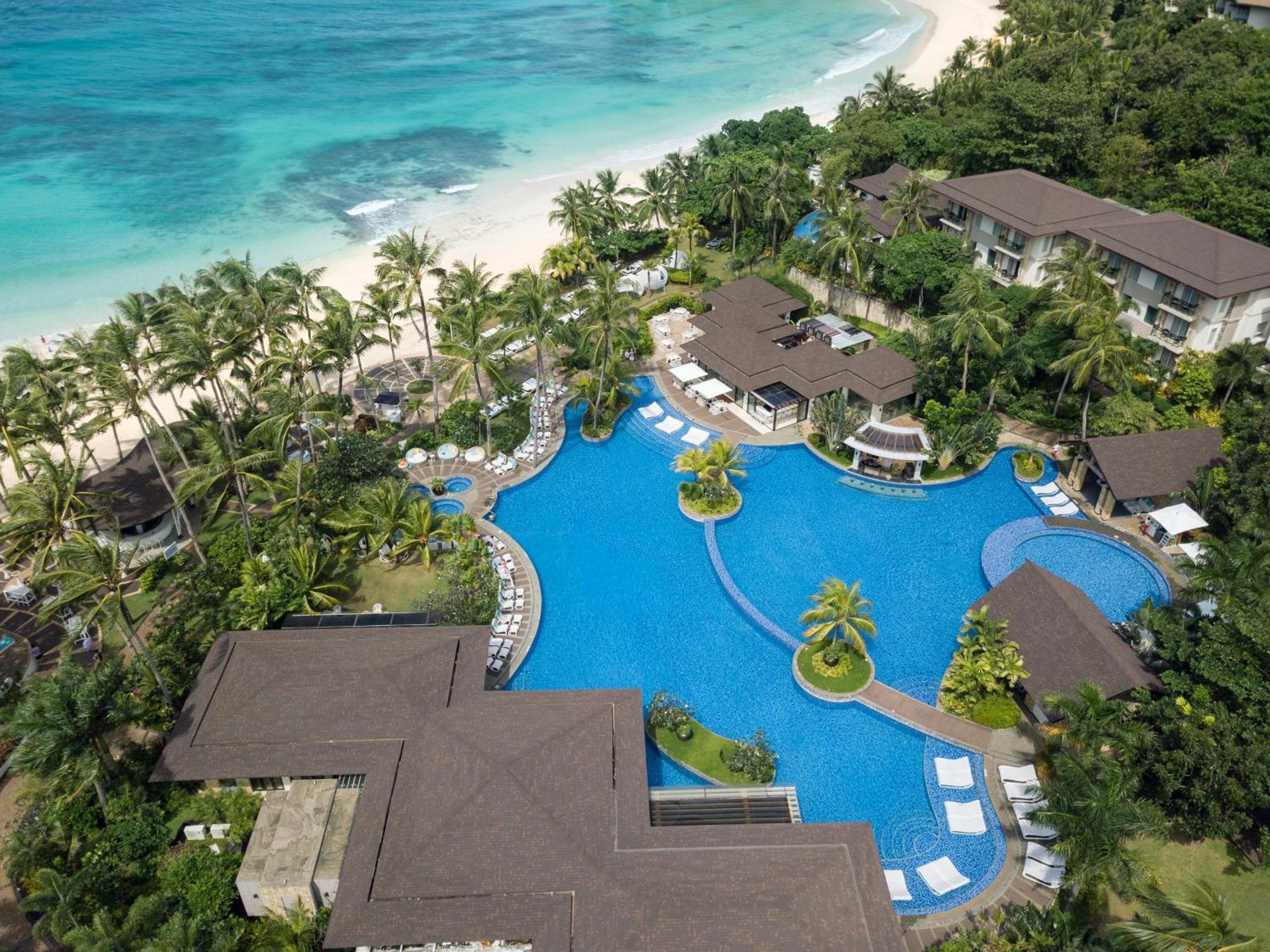 Movenpick Resort & Spa Boracay Yapak Ngoại thất bức ảnh Aerial view of the resort