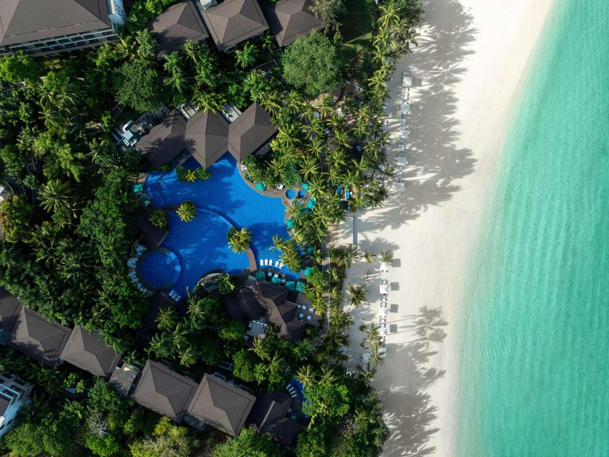 Movenpick Resort & Spa Boracay Yapak Ngoại thất bức ảnh Aerial view of the resort
