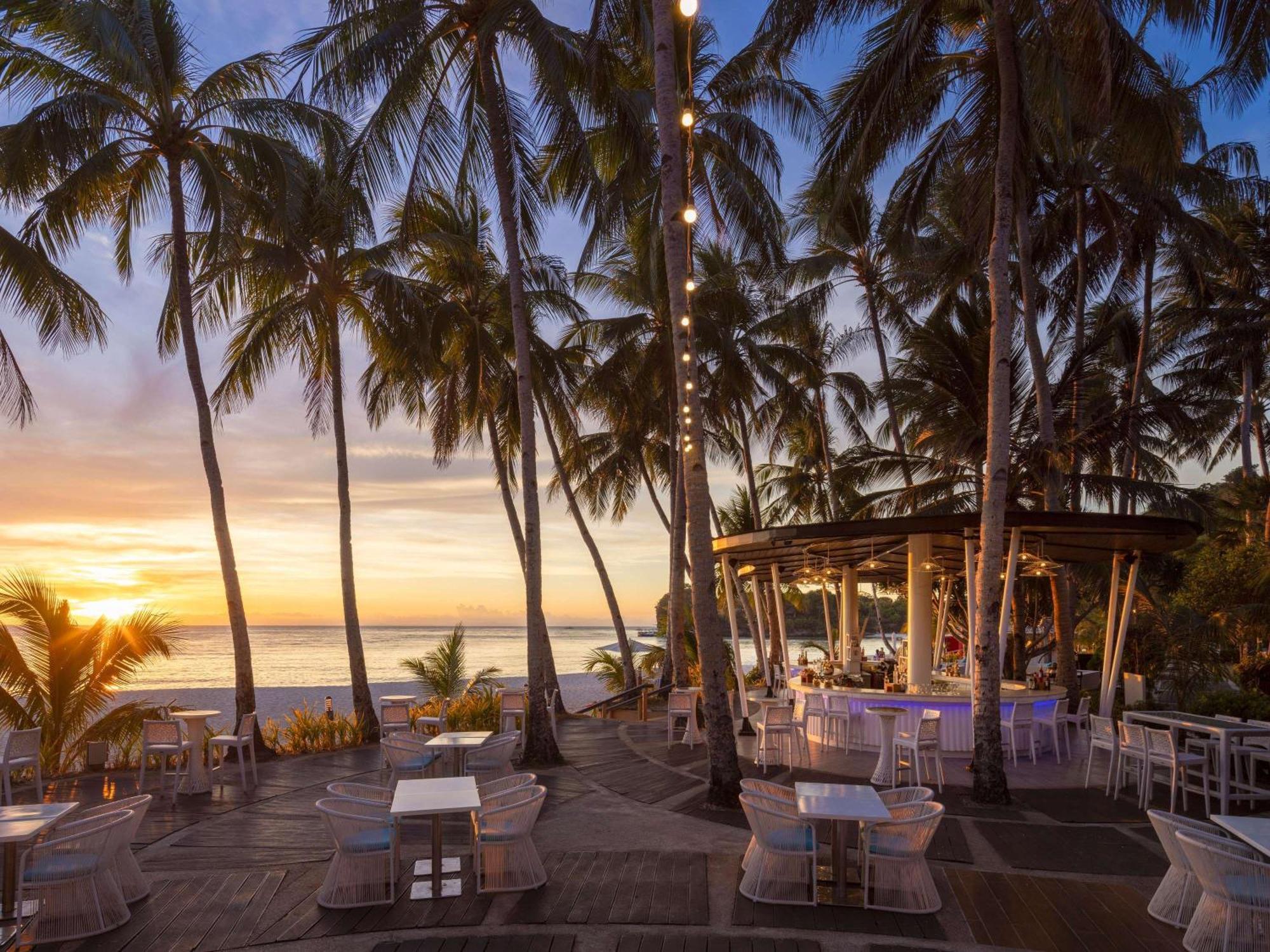 Movenpick Resort & Spa Boracay Yapak Ngoại thất bức ảnh Sunset at the beach bar
